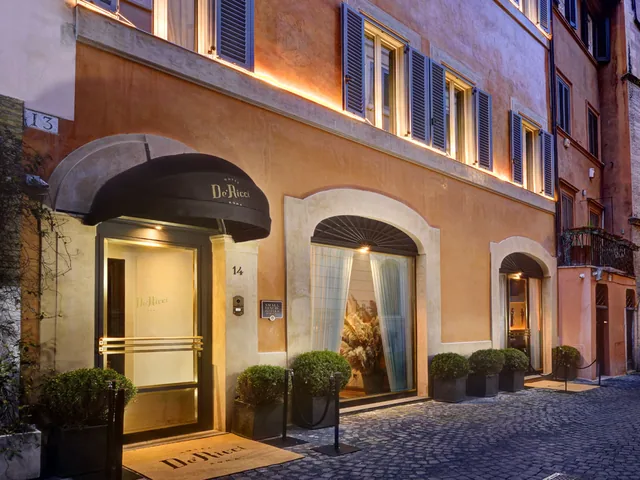 Facade of Hotel De' Ricci Roma.