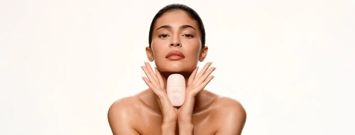 Kylie Cosmetics Winter Kissed collection giveaway banner.